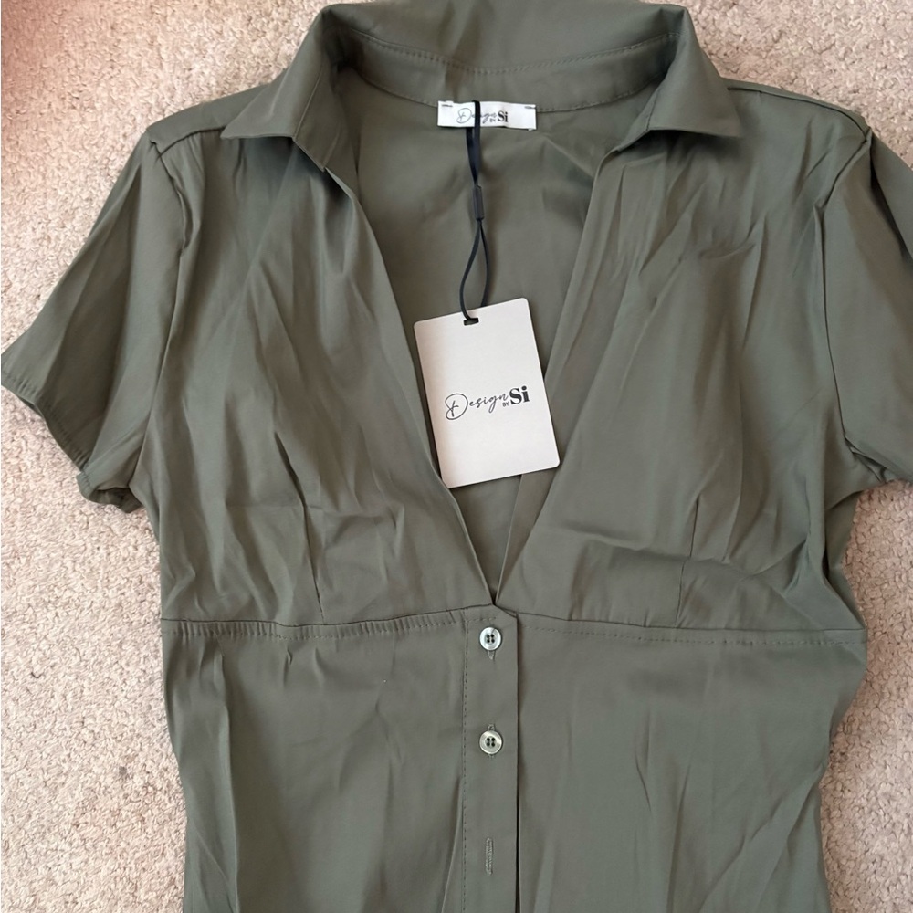 Design by Si Khaki Button Down Women's Shirt